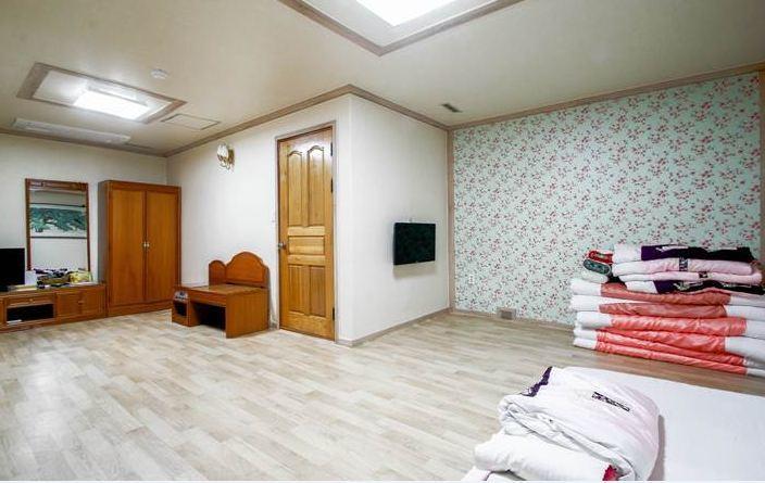 Geoje Tourist Hotel Exteriér fotografie