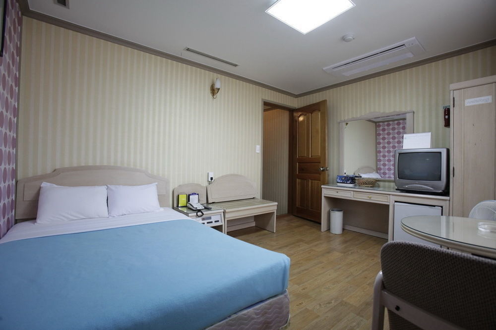 Geoje Tourist Hotel Exteriér fotografie
